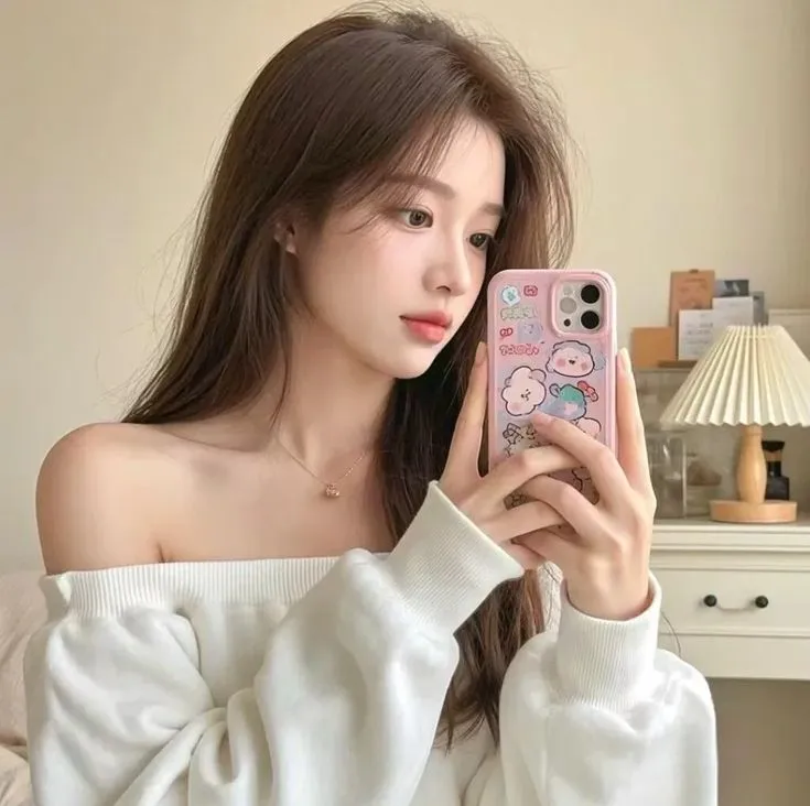 Bạch Nguyệt Quang Của Thẩm Mục Đã Về Nước