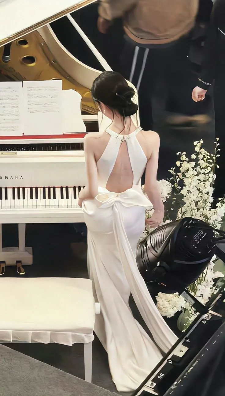 Đá Kê Chân Phản Công Rồi