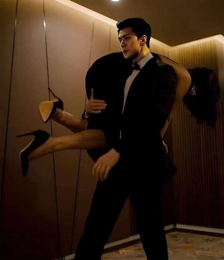 Ex Của Tôi Nổi Tiếng Rồi