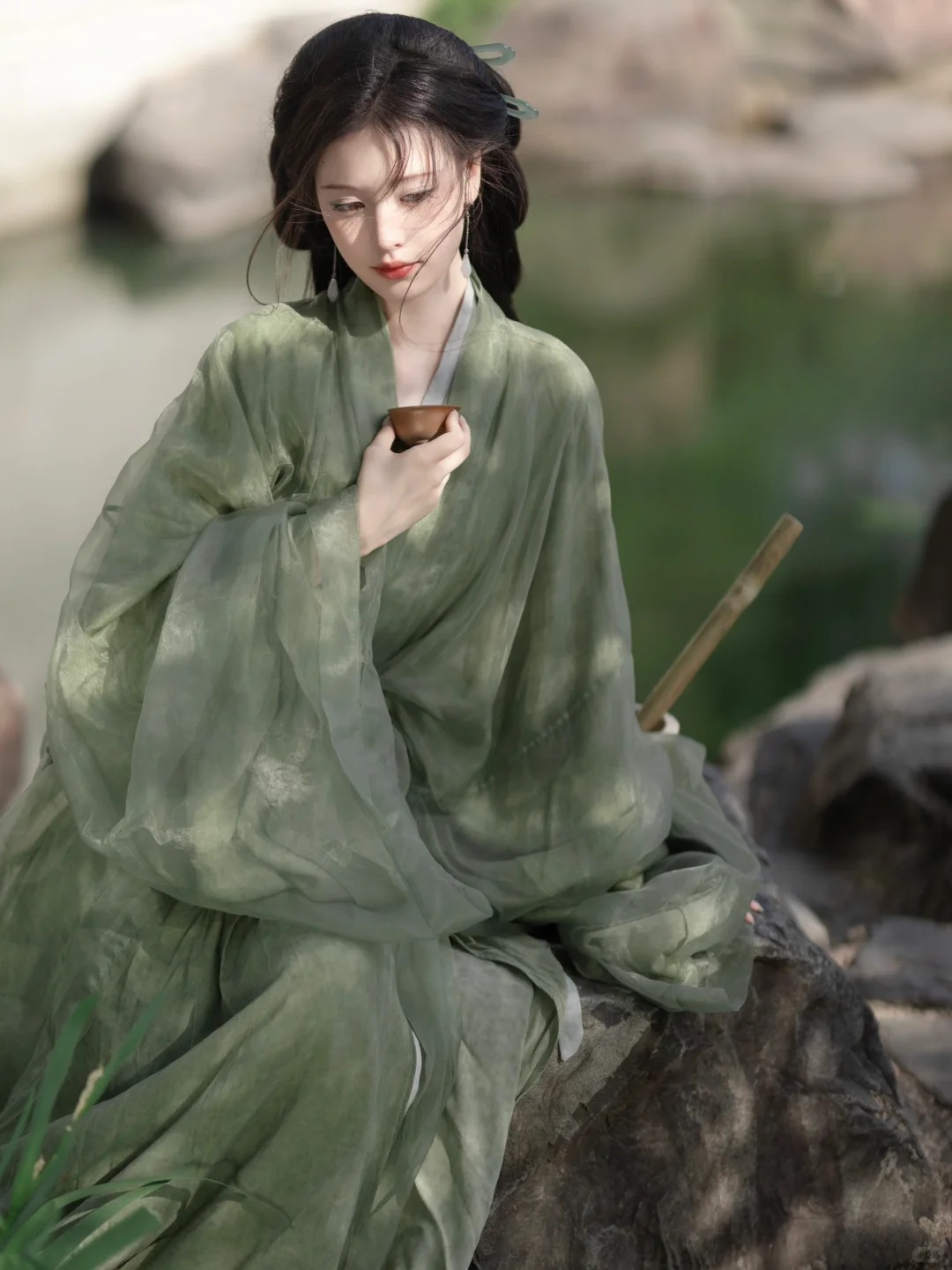 TÚ CẦU KÉN RỂ